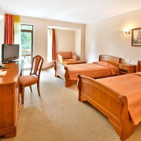 Estreya 4* Saints Constantine and Helena